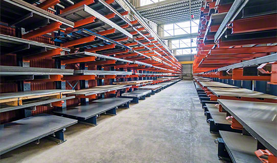 Medium and heavy duty cantilever racks