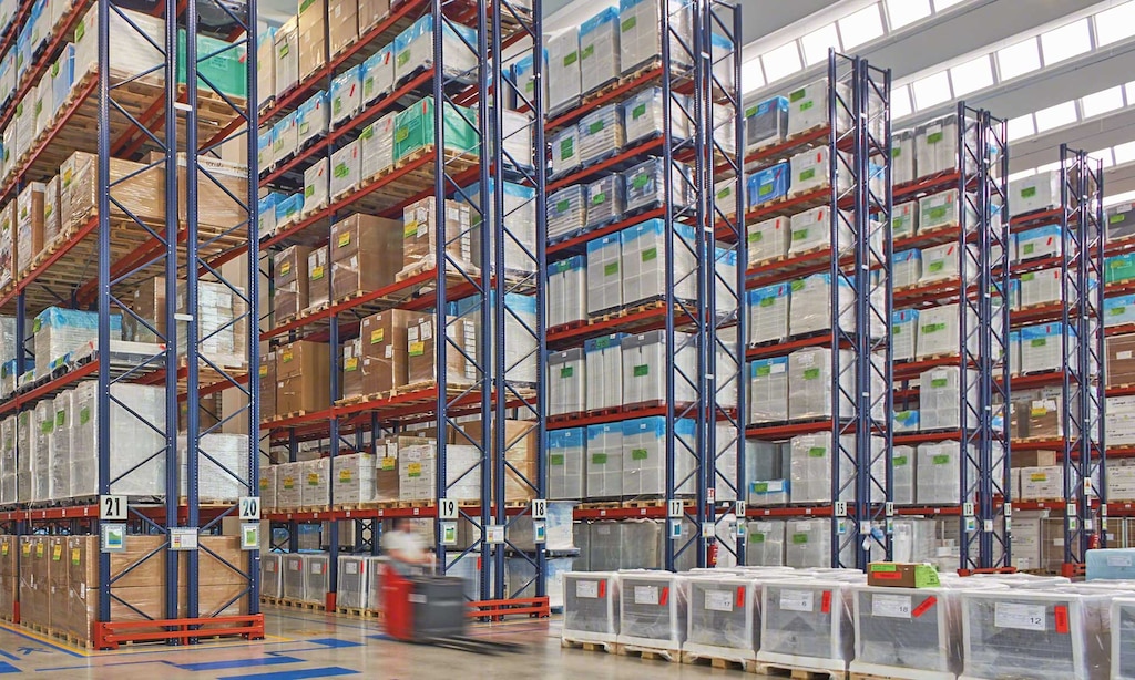 The Chiggiato Transporti facility with earthquake-proof pallet racking